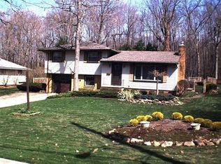1588 Squaw Creek Dr, Girard, OH