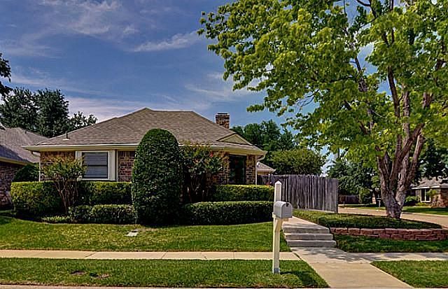 1st image of 2841 Prescott Dr