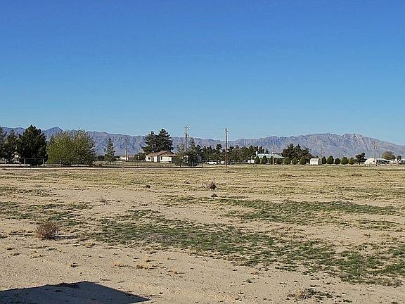 3rd image of 2890 S Rainbow Ave