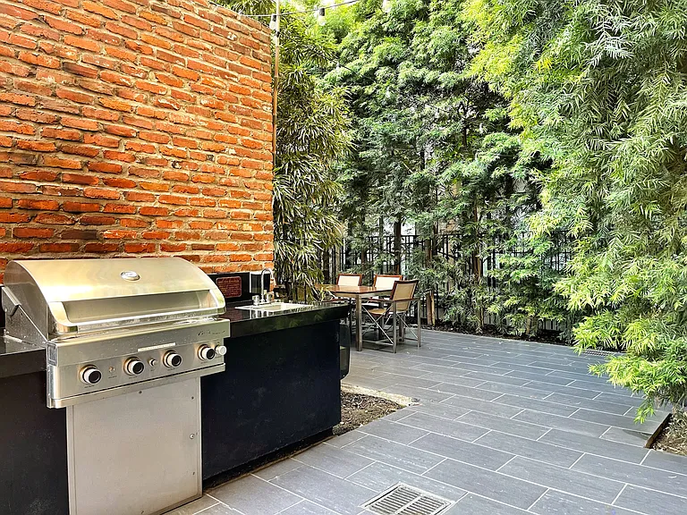 460 S Spring St #1105 — Photo 33