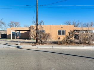 525 Fitzgerald Rd NW, Albuquerque, NM 87107