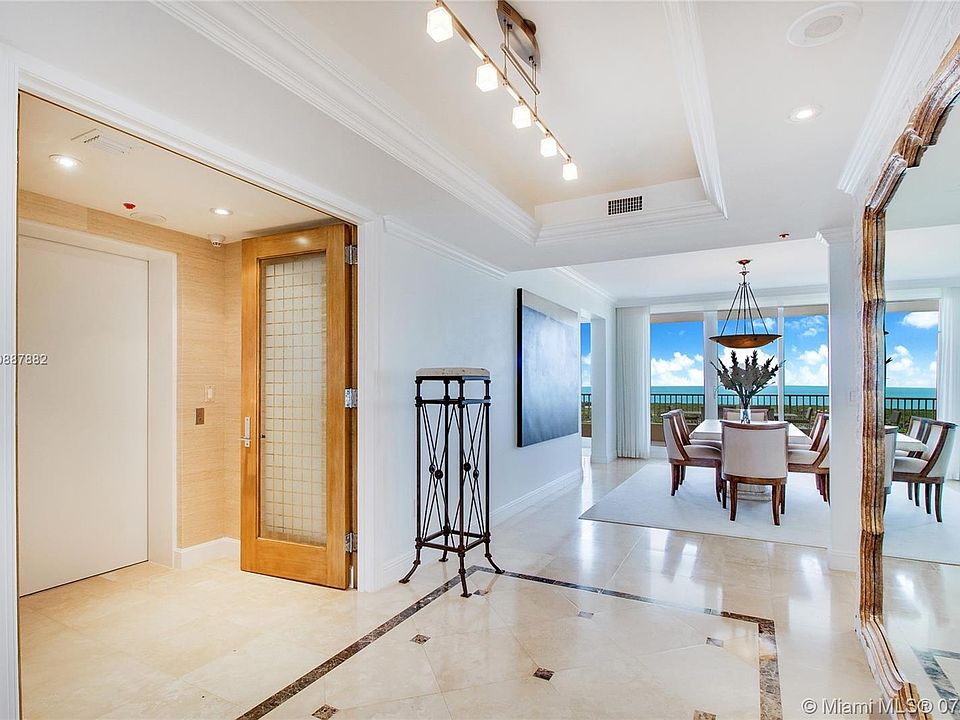 1st image of 789 Crandon Blvd APT 1506