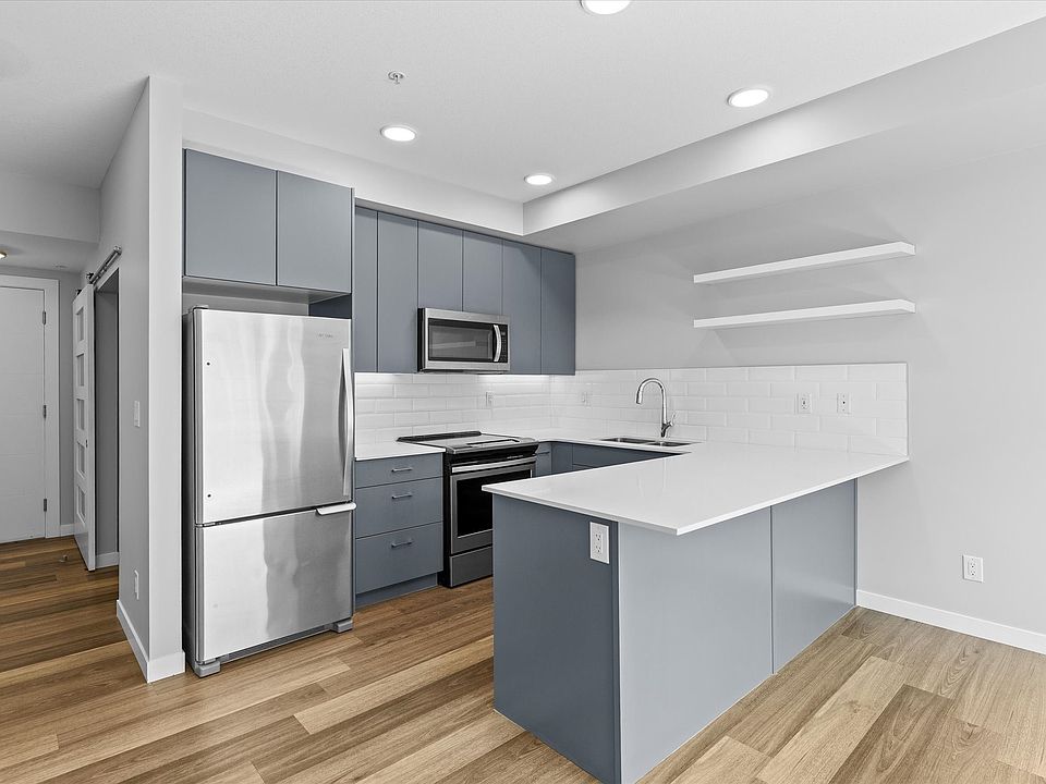 1st image of 722 Valley Rd #210