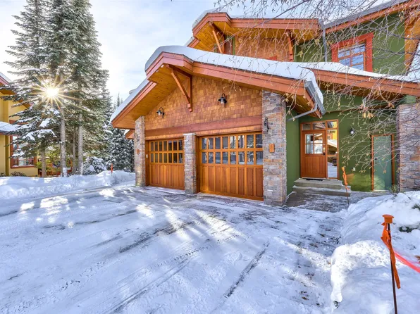 5000 Sun Peaks Rd #1, Sun Peaks Mountain, BC V0E 5N0