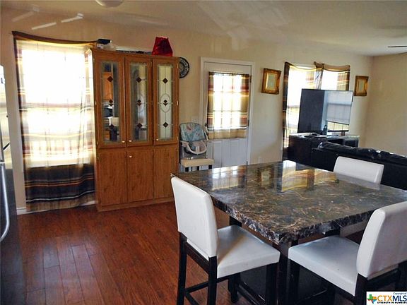 3rd image of 129 Linda Ln