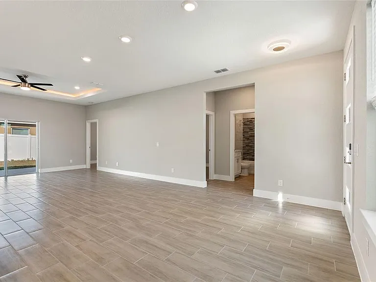 802 James Dr — Photo 5