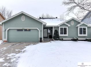16561 Washington St, Omaha, NE 68135
