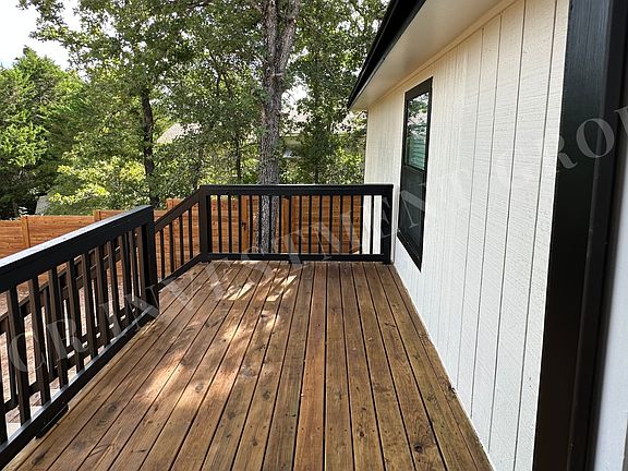 5th image of 216 Flint Ridge St