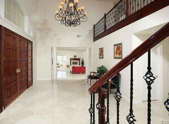 4th image of 2855 Oak Knoll Dr