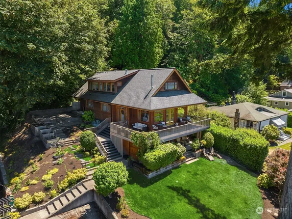 4720 Crystal Springs Drive NE, Bainbridge Island, WA 98110