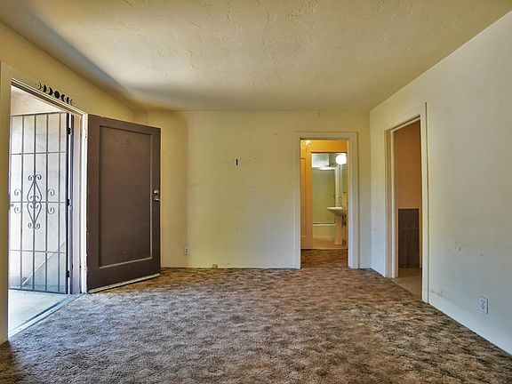 5th image of 325 Neville Street
