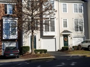 4133 Fairfax Center Creek Dr, Fairfax, VA 22030