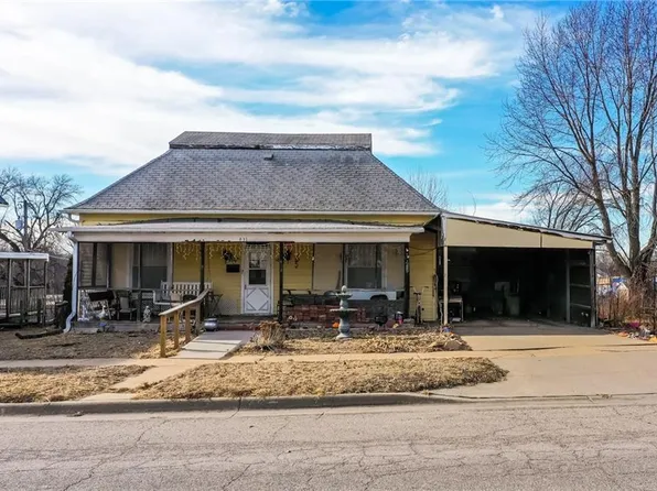 431 1st Ave E, Horton, KS 66439
