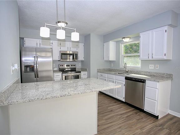 5th image of 118 E Osceola Ct