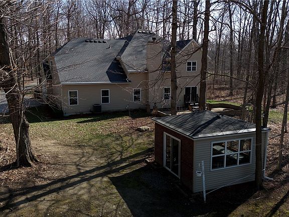 5th image of 8340 Claus Rd