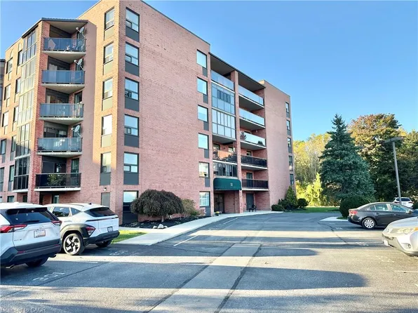 11 Mill Pond Ct #103, Norfolk County, ON N3Y 5J5