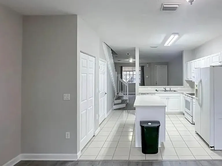 4157 Napoli Lake Dr — Photo 1