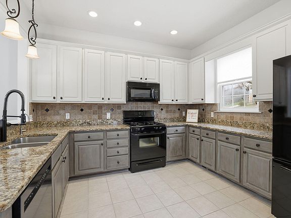 5th image of 5643 Tucker Rd