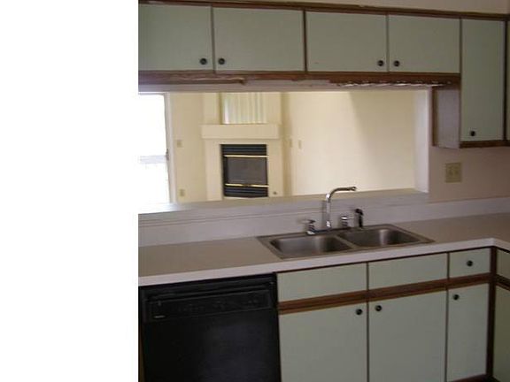 4th image of 4909 Willow Pointe Ln