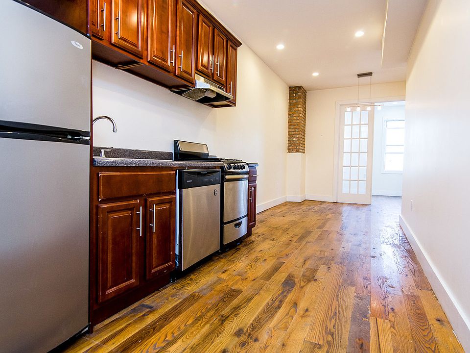 1st image of 318 Melrose St #3B