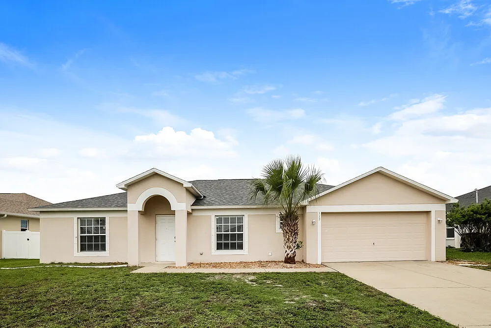 3 bed, 2.0 bath, 1993 sqft, $1,960 — Photo 1