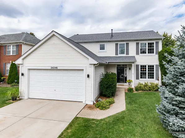 24246 W White Oak Dr, Plainfield, IL 60585