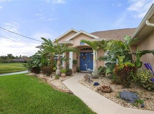 1047 Rotonda Cir, Rotonda West, FL 33947