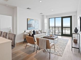 375 Canal St #811, Somerville, MA 02145