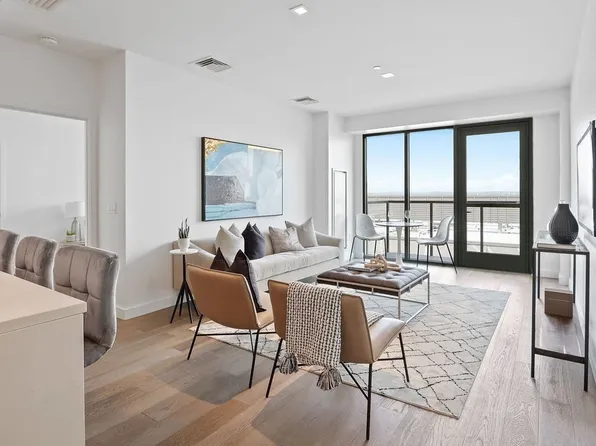 375 Canal St #811, Somerville, MA 02145