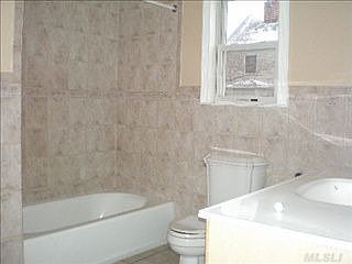 3rd image of 8 East Ave