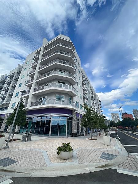 1st image of 600 Three W Amelia Ave #3