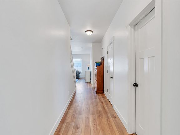 3rd image of 1516 W 430th St N