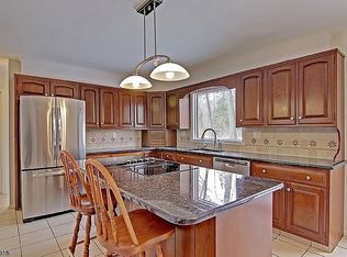 007 Craven Rd, Mountain Lakes, NJ 07046