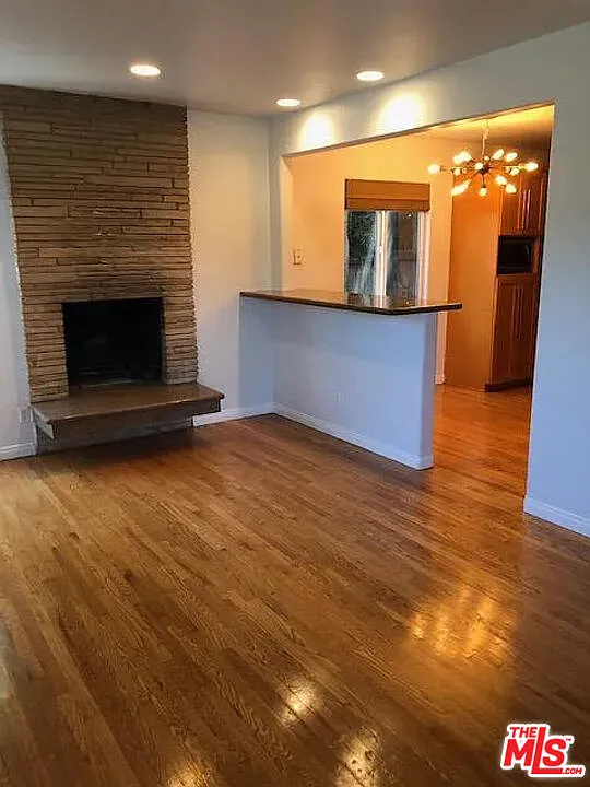 2 bed, 1.0 bath, 4764 sqft, $3,780 — Photo 3