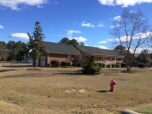 2nd image of 105 Wintergreen Pl