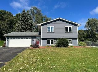 2905 60th St E, Inver Grove Heights, MN 55076