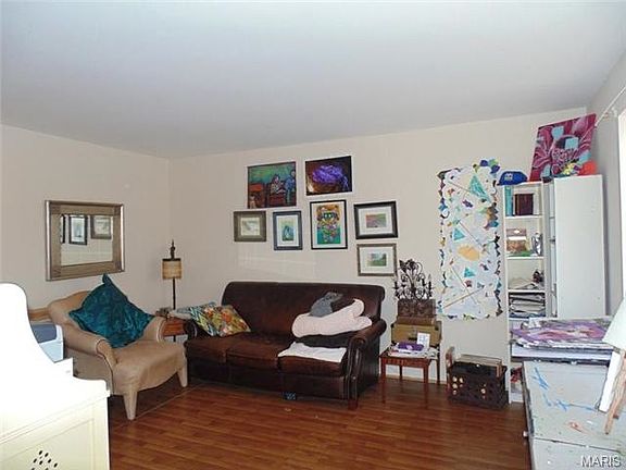 4th image of 2600 S Kingshighway Blvd APT 11