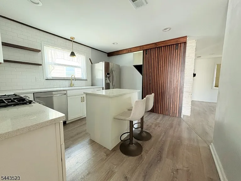 304 W Linden Ave — Photo 3