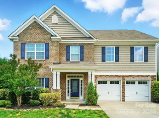 8115 Kelburn Ln, Charlotte, NC 28273