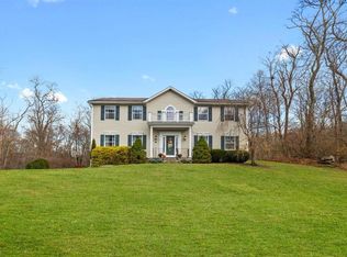 2 Sabrina Ct, Holmes, NY 12531