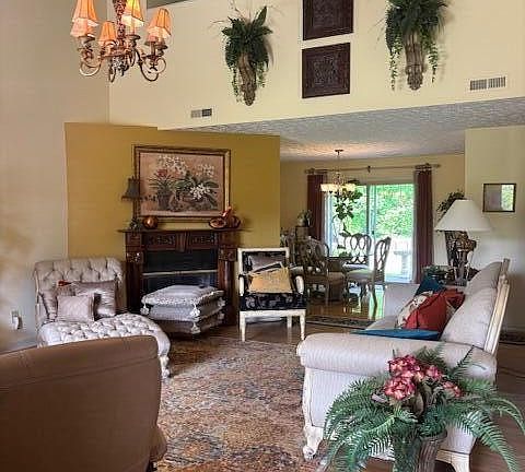2nd image of 8330 Longcreek Ln