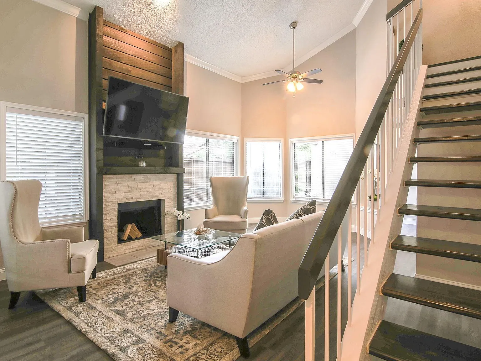 3 bed, 1365 sqft, $2,200 — Photo 4