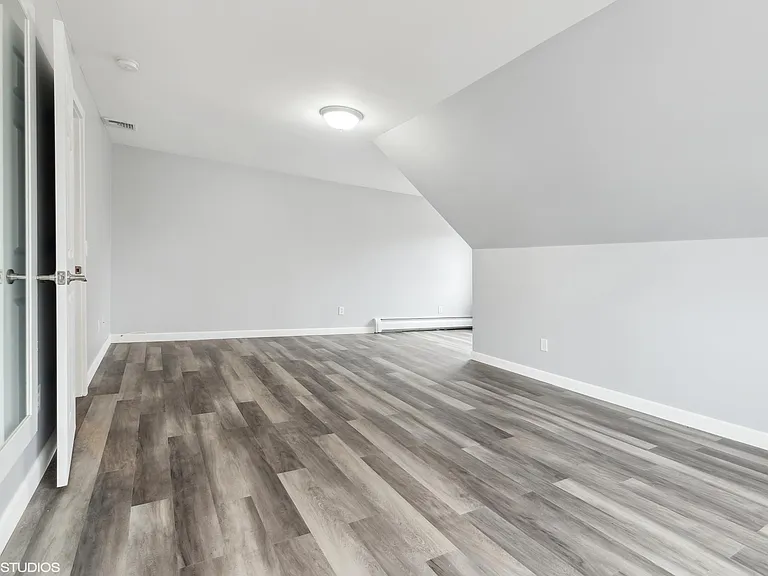 4 Box Tree Rd — Photo 28