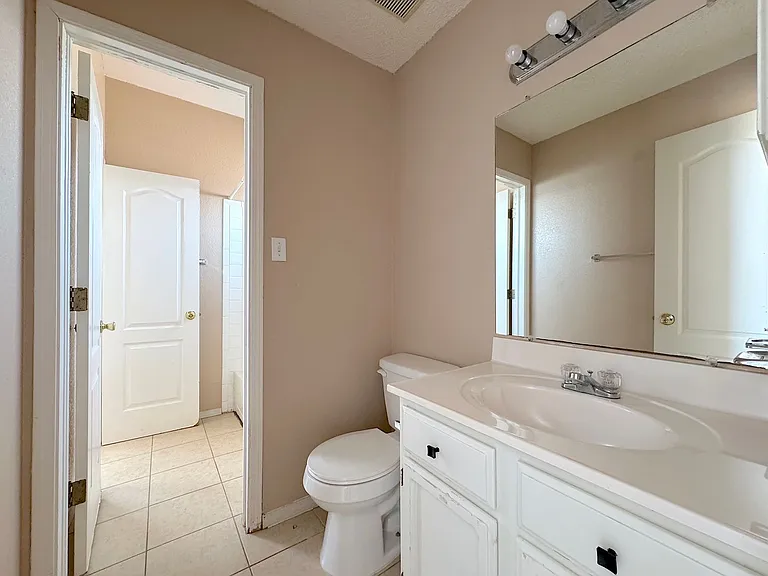 11073 Nathan Bay Dr — Photo 14