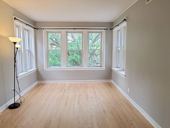 2nd image of 4335 N Sacramento Ave APT 3
