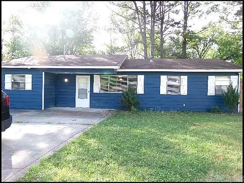 15 Westward Rd Photo 1