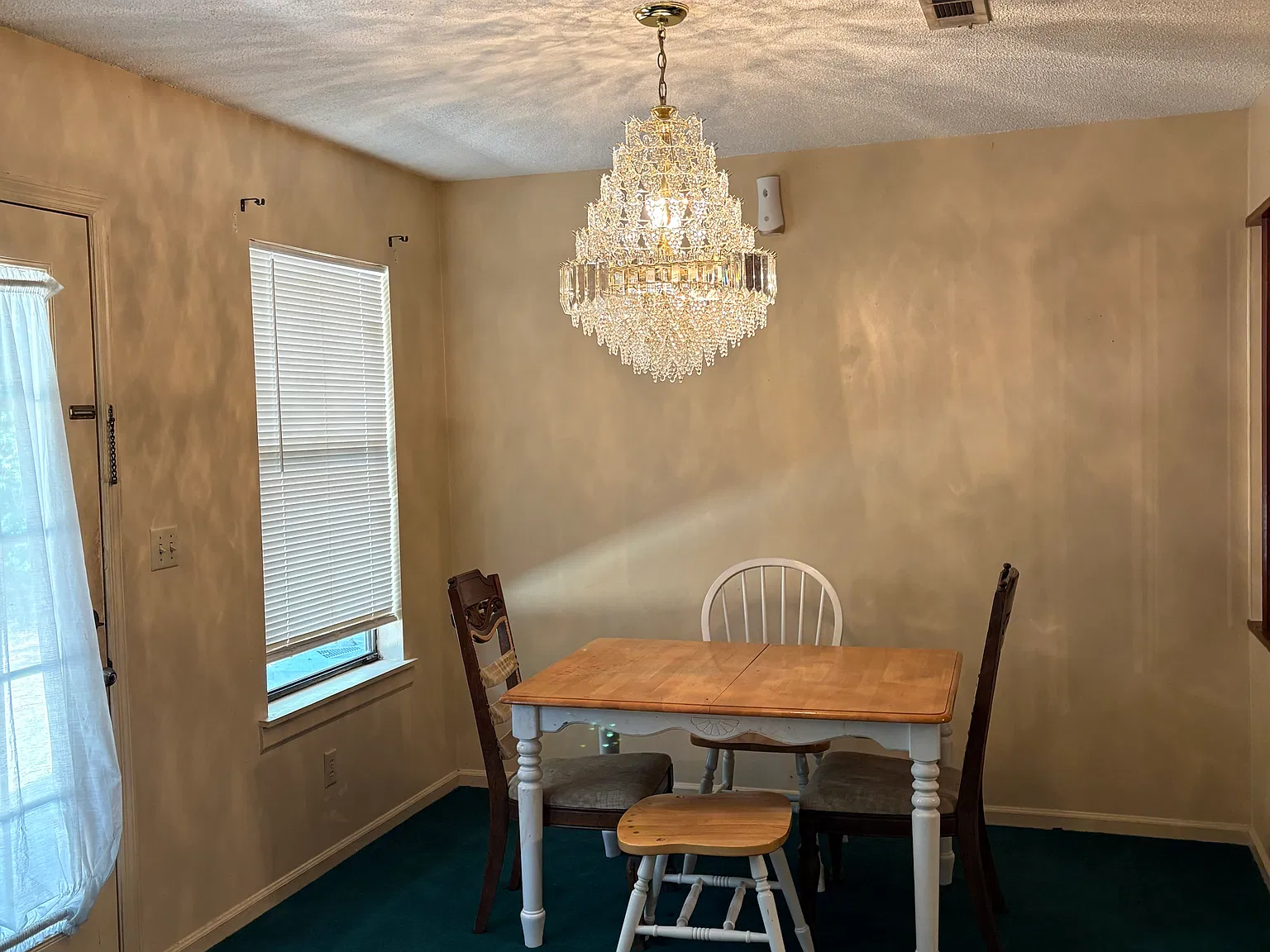 3 bed, 1332 sqft, $1,100 — Photo 4