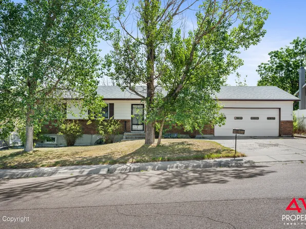 803 Stanley Ave, Gillette, WY 82716