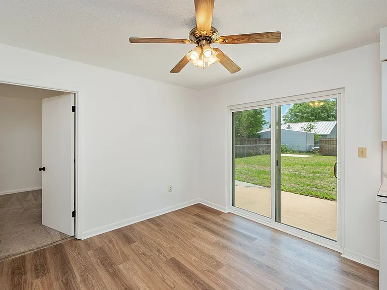 1416 Palm Blvd S — Photo 11