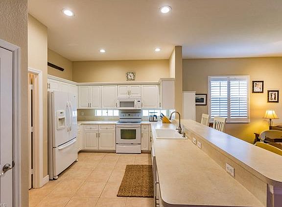 2nd image of 2653 Sunset Lake Dr